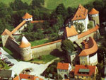 Bild vergrößert sich per Mausklick: Burg Hohenberg von oben