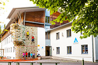 Bild vergrößert sich per Mausklick: Jugendherberge Garmisch-Partenkirchen Alpiner Studienplatz