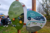 Bild vergrößert sich per Mausklick: Naturerlebnisweg Tafeln, Foto: Umweltstation Dingolfing-Landau