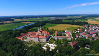 Bild vergrößert sich per Mausklick: Kloster Roggenburg, Foto: Karlheinz Thoma