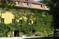 Bild vergrößert sich per Mausklick: Umweltzentrum Schloss Wiesenfelden